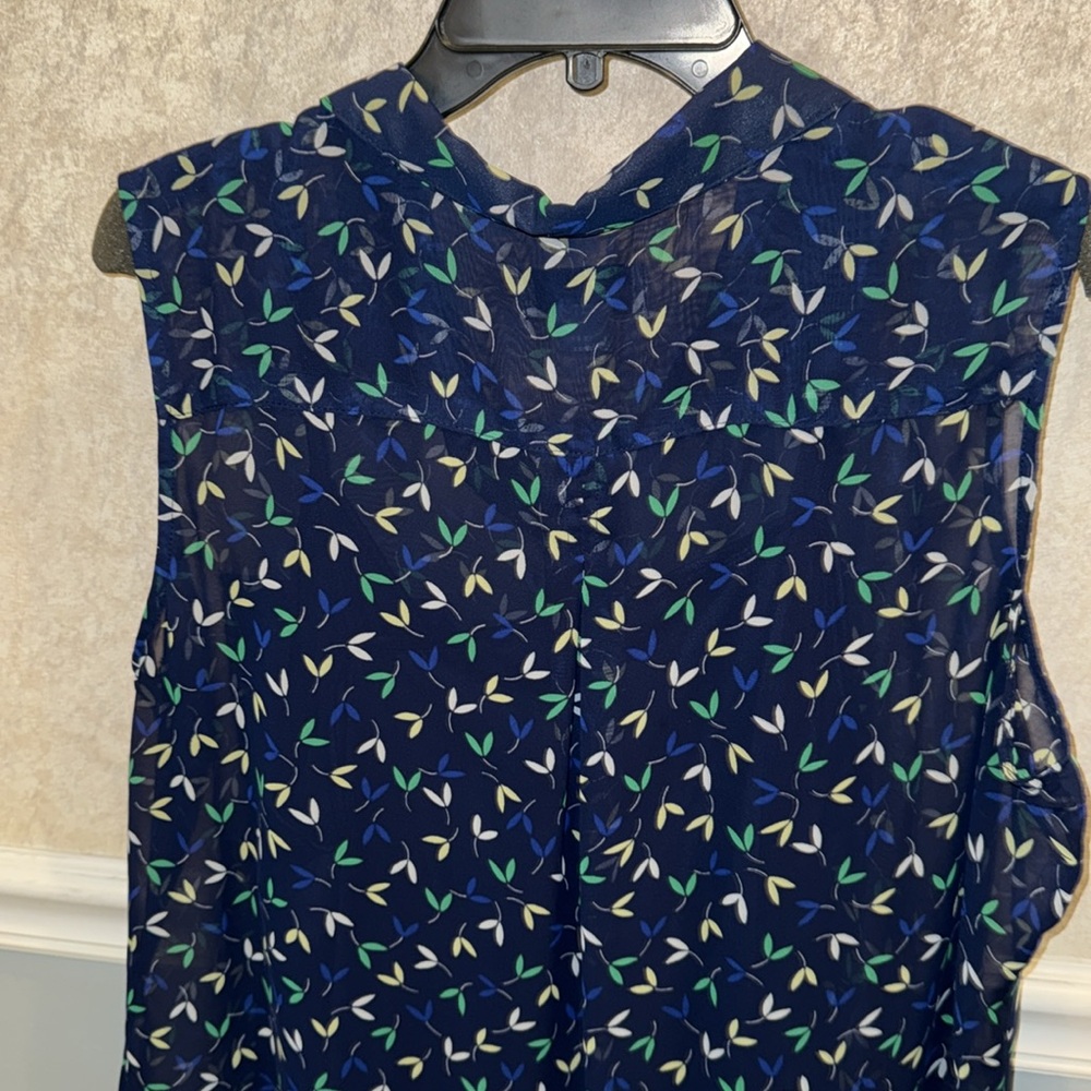 Liz Claiborne Women's Navy Sleeveless Top With Tank Top Underneath - Picture 7 of 9